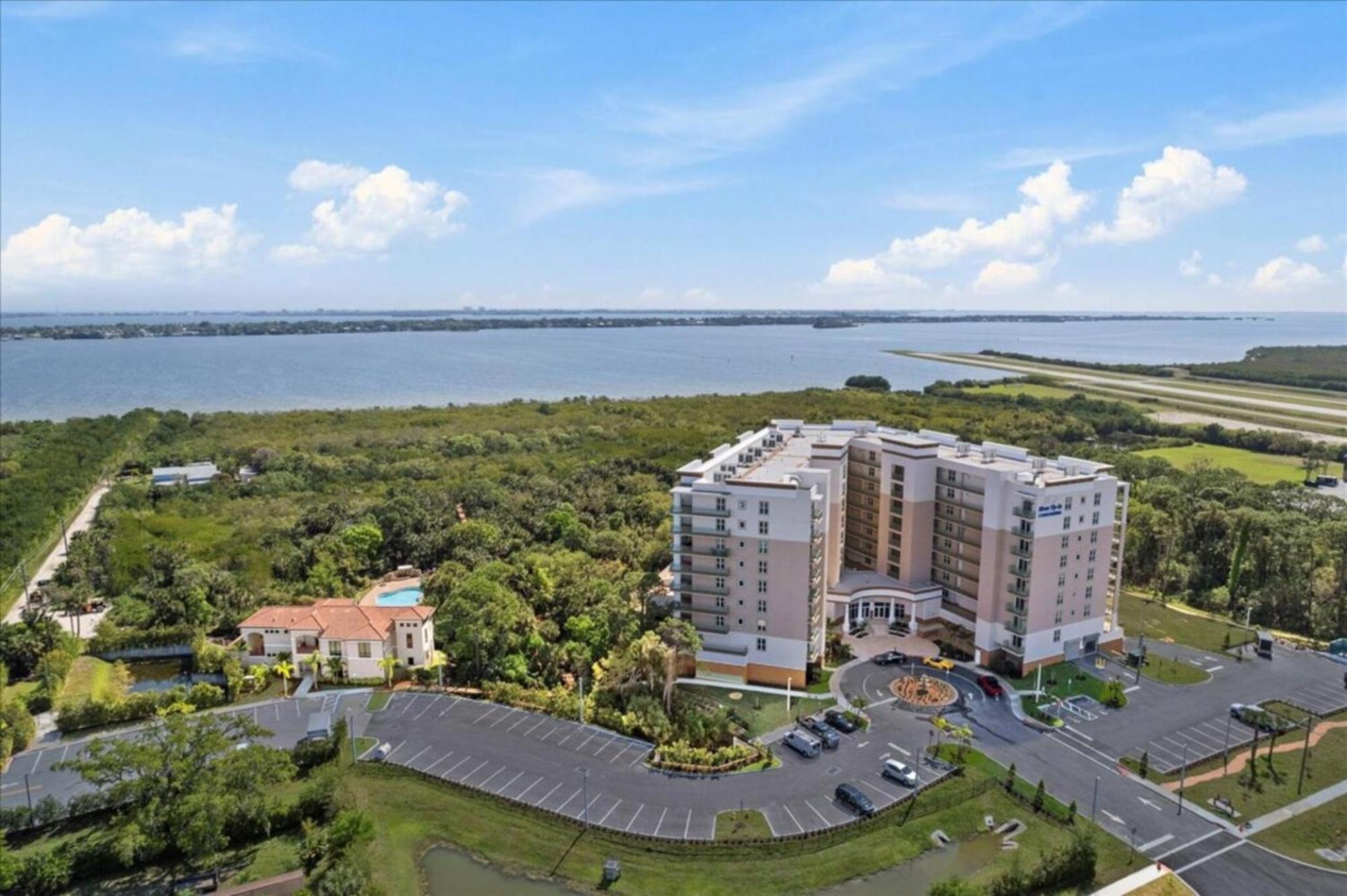 River Fly-In Merritt Island Екстериор снимка